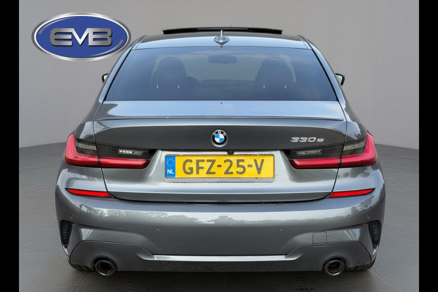 BMW 3-serie 330e High Executive M- Sport, panoramadak, lazer led, afn. Trekhaak 360 camera, headup display,,adaptief cruise,