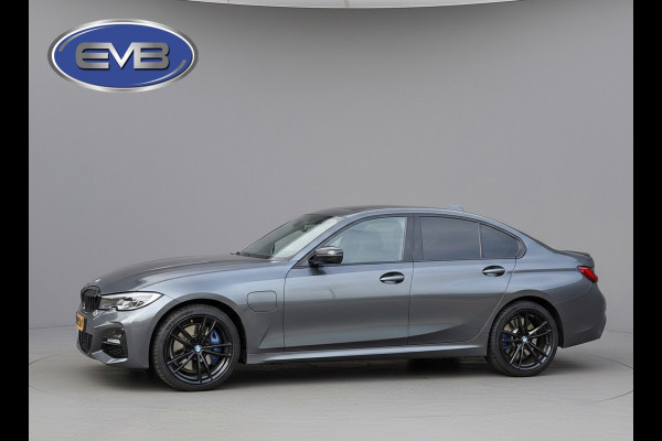 BMW 3-serie 330e High Executive M- Sport, panoramadak, lazer led, afn. Trekhaak 360 camera, headup display,,adaptief cruise,