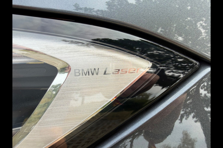 BMW 3-serie 330e High Executive M- Sport, panoramadak, lazer led, afn. Trekhaak 360 camera, headup display,,adaptief cruise,