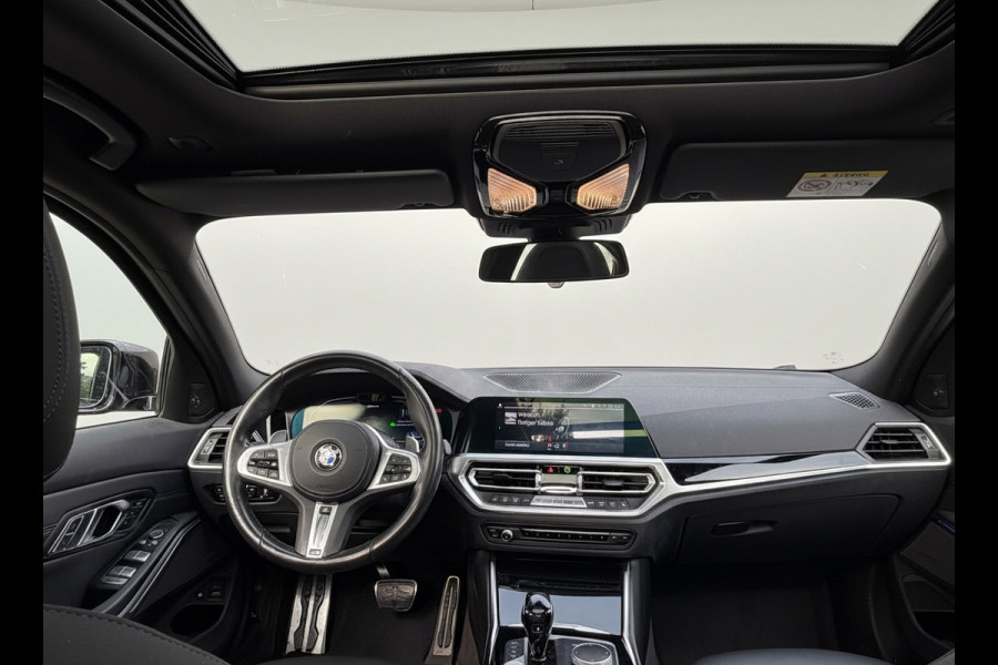 BMW 3-serie 330e High Executive M- Sport, panoramadak, lazer led, afn. Trekhaak 360 camera, headup display,,adaptief cruise,