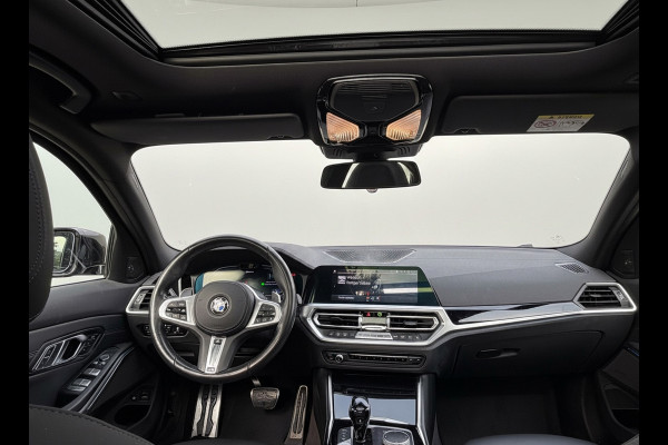 BMW 3-serie 330e High Executive M- Sport, panoramadak, lazer led, afn. Trekhaak 360 camera, headup display,,adaptief cruise,