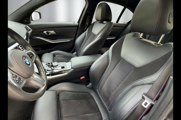 BMW 3-serie 330e High Executive M- Sport, panoramadak, lazer led, afn. Trekhaak 360 camera, headup display,,adaptief cruise,