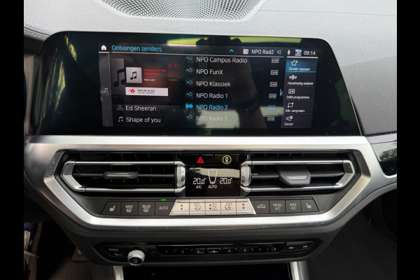BMW 3-serie 330e High Executive M- Sport, panoramadak, lazer led, afn. Trekhaak 360 camera, headup display,,adaptief cruise,