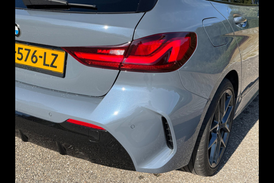 BMW 1-serie 118i AUTOMAAT M-sport