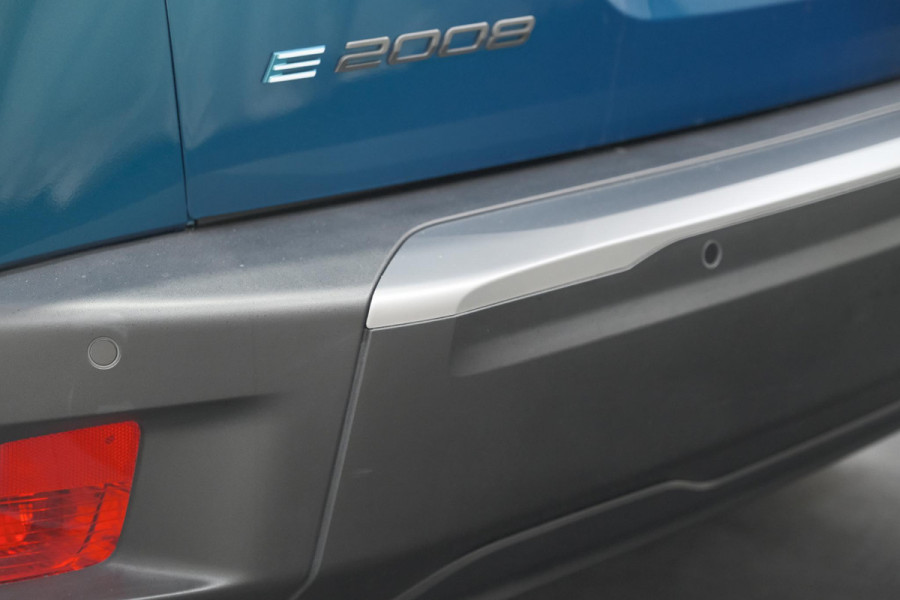 Peugeot e-2008 EV Allure 54 kWh | SOH 97,7% | 11 KW Lader | Apple Carplay | Parkeersensoren