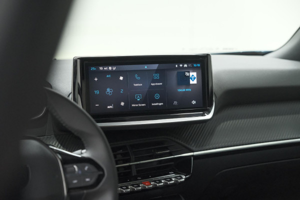 Peugeot e-2008 EV Allure 54 kWh | SOH 97,7% | 11 KW Lader | Apple Carplay | Parkeersensoren