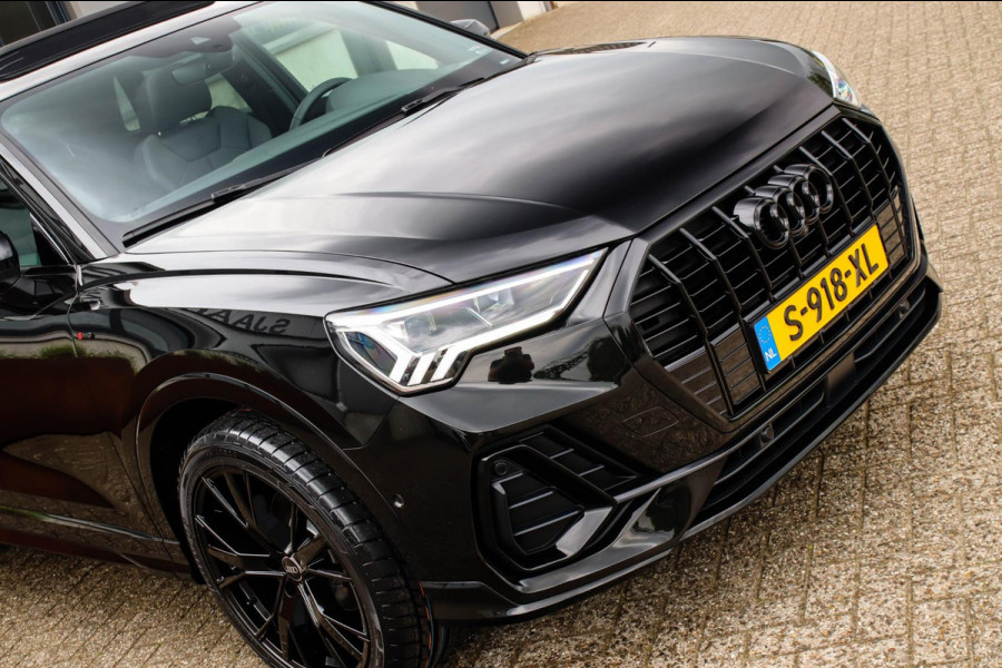 Audi Q3 35 TFSI 1.5 TFSI S Line Pro Line S 150pk S-Tronic 1e|Panoramadak|Virtual Cockpit|LED Matrix|Lederen sportstoelen|Black|360