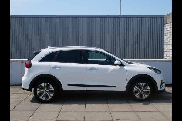 Kia e-Niro ExecutiveLine 64 kWh | Stoel Verkoeling | Schuif/Kantel dak | Elek. Stoelen |