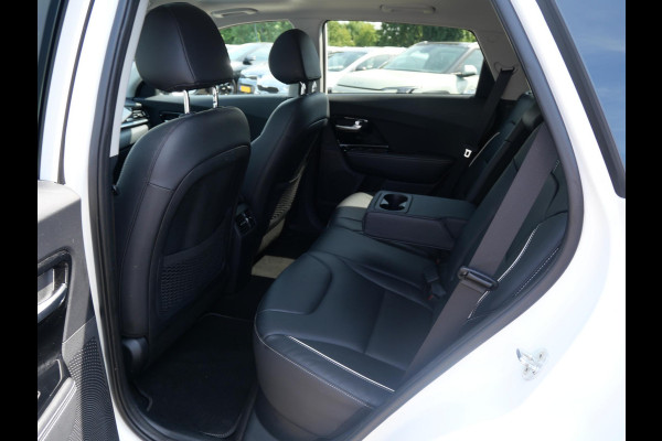 Kia e-Niro ExecutiveLine 64 kWh | 3Fase | Stoel Verkoeling | Schuif/Kantel dak | Elek. Stoelen |
