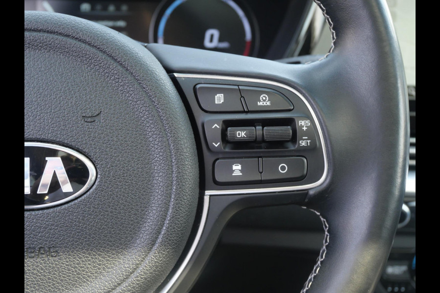 Kia e-Niro ExecutiveLine 64 kWh | 3Fase | Stoel Verkoeling | Schuif/Kantel dak | Elek. Stoelen |