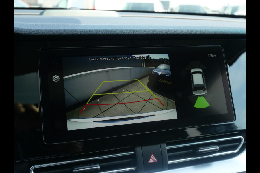 Kia e-Niro ExecutiveLine 64 kWh | 3Fase | Stoel Verkoeling | Schuif/Kantel dak | Elek. Stoelen |