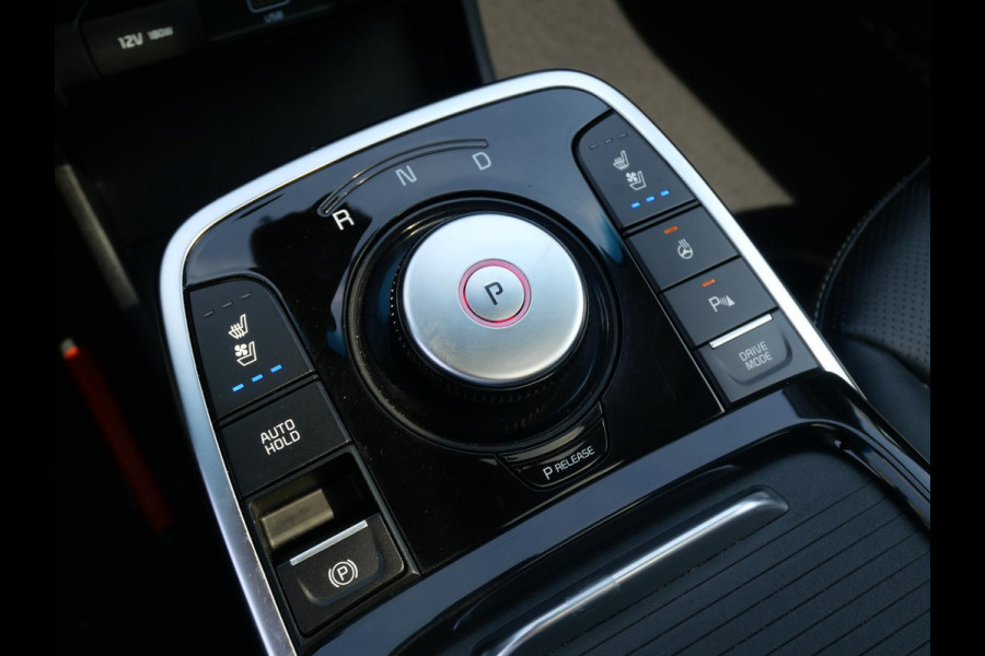 Kia e-Niro ExecutiveLine 64 kWh | 3Fase | Stoel Verkoeling | Schuif/Kantel dak | Elek. Stoelen |