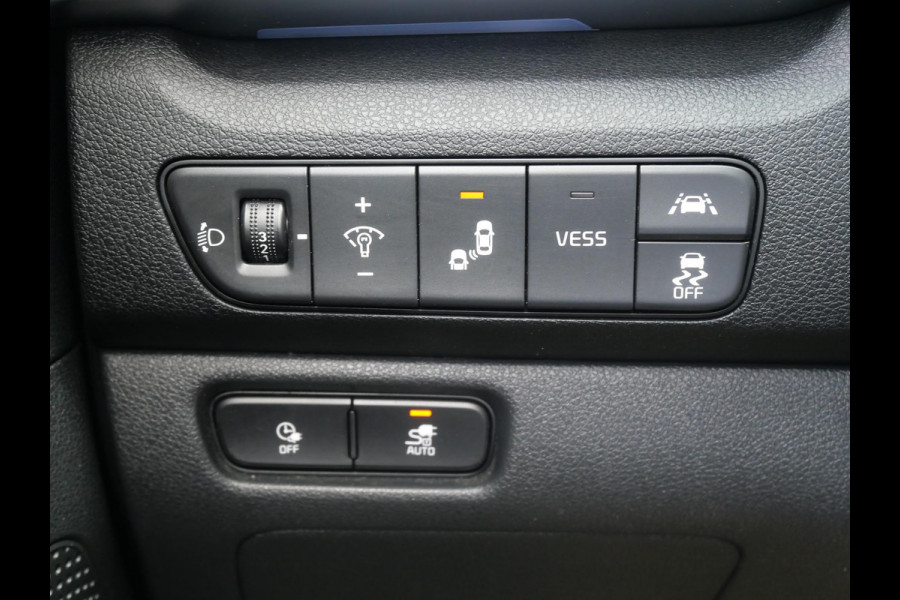 Kia e-Niro ExecutiveLine 64 kWh | 3Fase | Stoel Verkoeling | Schuif/Kantel dak | Elek. Stoelen |