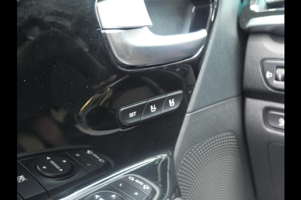 Kia e-Niro ExecutiveLine 64 kWh | 3Fase | Stoel Verkoeling | Schuif/Kantel dak | Elek. Stoelen |