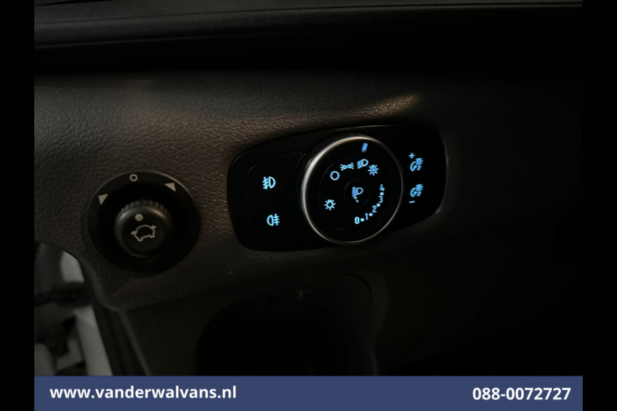 Ford Transit 2.0 TDCI 130pk Bakwagen Laadklep Euro6 Airco | Cruisecontrol | Verwarmde Voorruit | 1040 kg laadvermogen Bijrijdersbank