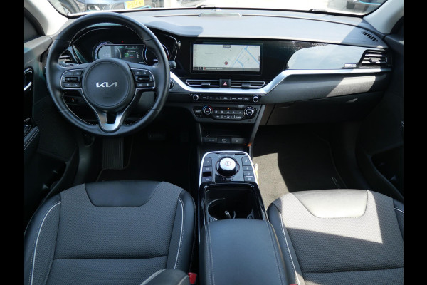 Kia e-Niro Edition 64 kWh | 3Fase | Stoel/Stuur Verwarming | Navi | Adaptief | Carplay |