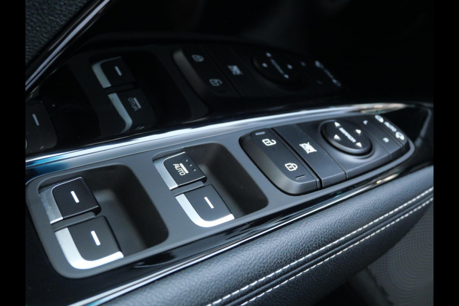Kia e-Niro Edition 64 kWh | 3Fase | Stoel/Stuur Verwarming | Navi | Adaptief | Carplay |