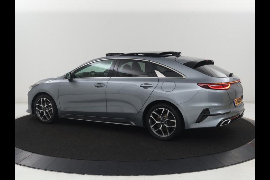 Kia ProCeed 1.5 T-GDI GT-Line | Panoramadak | Leder/alcantara | Stoel/stuur verwarming | Carplay | Cruise control | Climate control | Camera | Park assist |