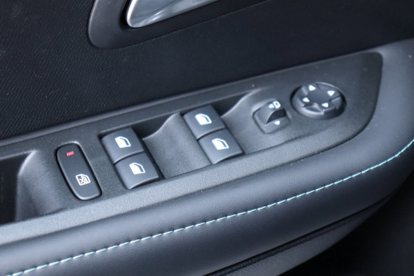 Peugeot 208 1.2 PT Allure parelmoer met. org.NL h.leer navi carplay