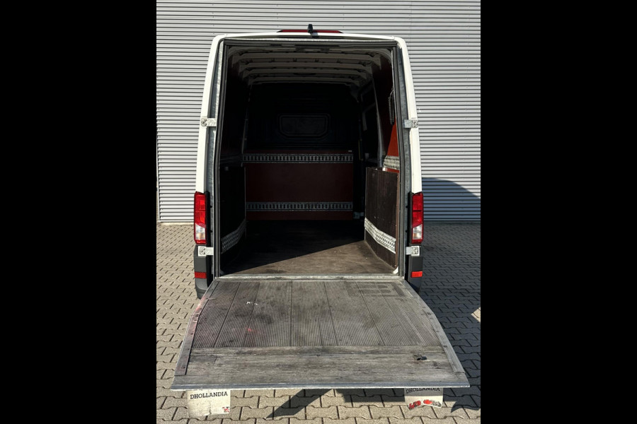 Volkswagen Crafter 35 2.0 TDI L2H2 Bus met laadklep Dhollandia