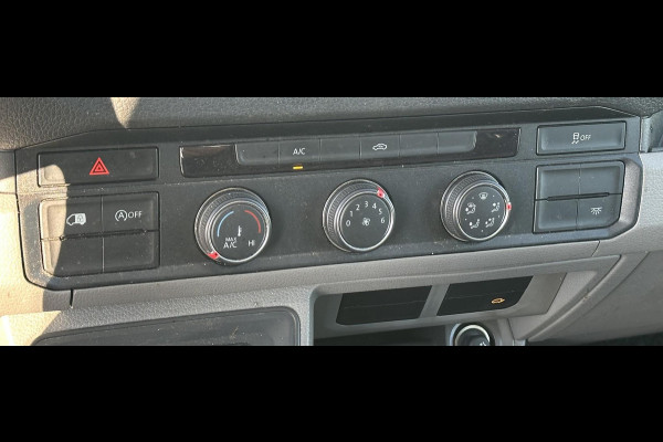 Volkswagen Crafter 35 2.0 TDI L2H2 Bus met laadklep Dhollandia