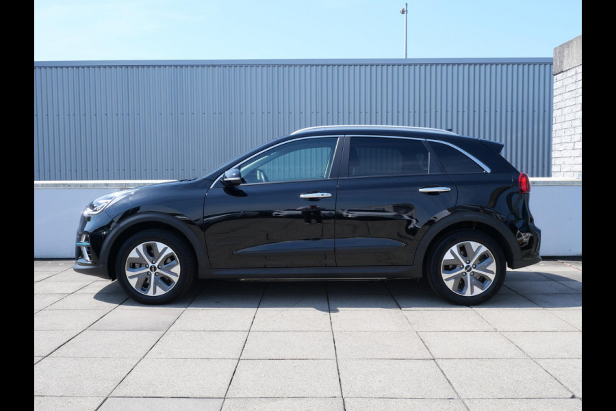 Kia e-Niro DynamicPlusLine 64 kWh | 3Fase | Cruise | Schuif-kanteldak | Navi | keyless | Carplay |