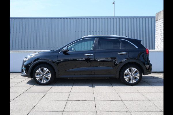 Kia e-Niro DynamicPlusLine 64 kWh | 3Fase | Cruise | Schuif-kanteldak | Navi | keyless | Carplay |
