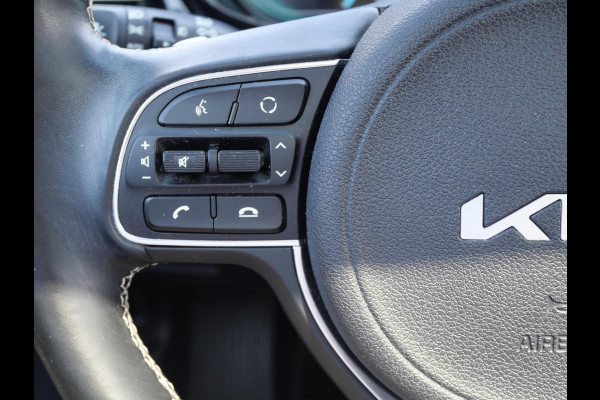 Kia e-Niro DynamicPlusLine 64 kWh | 3Fase | Cruise | Schuif-kanteldak | Navi | keyless | Carplay |
