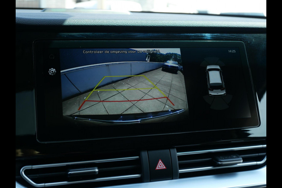 Kia e-Niro DynamicPlusLine 64 kWh | 3Fase | Cruise | Schuif-kanteldak | Navi | keyless | Carplay |