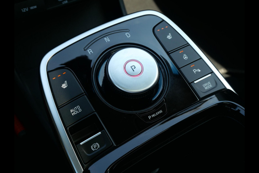 Kia e-Niro DynamicPlusLine 64 kWh | 3Fase | Cruise | Schuif-kanteldak | Navi | keyless | Carplay |