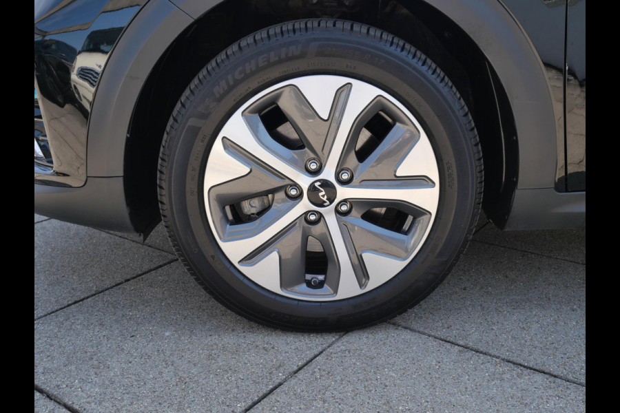 Kia e-Niro DynamicPlusLine 64 kWh | 3Fase | Cruise | Schuif-kanteldak | Navi | keyless | Carplay |