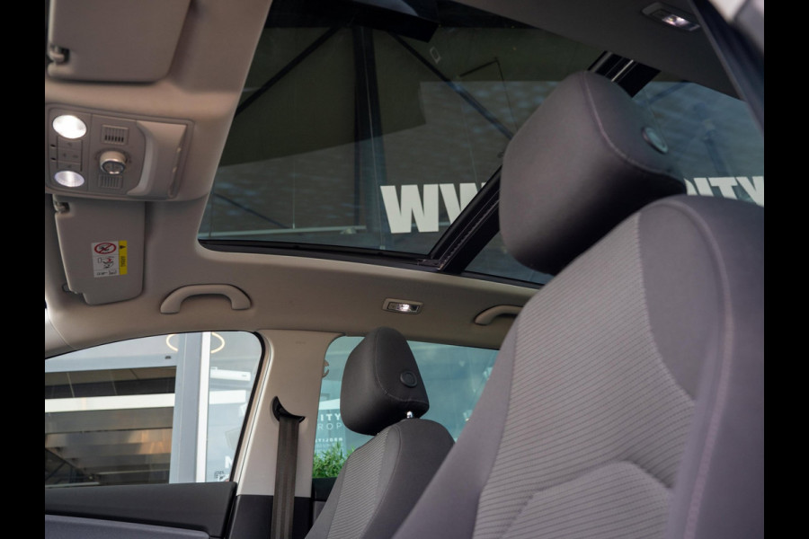 Seat Leon ST 1.0 TSI Style | Panorama | Keyless | Stoelverwarming | Camera | Carplay