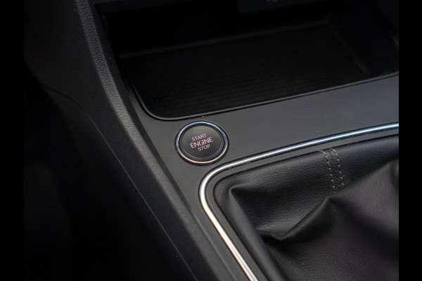 Seat Leon ST 1.0 TSI Style | Panorama | Keyless | Stoelverwarming | Camera | Carplay