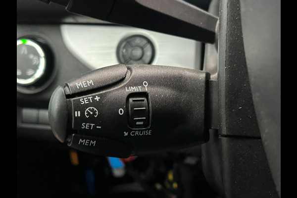 Toyota PROACE Electric Verso L2 Extra Range Luxury 75 kWh 8p Personen bus Panorama dak Lederen bekleding Voorstoelen Climate Control Apple Carplay Android Auto Parkeer sensoren Cruise Control Bumpers in kleur