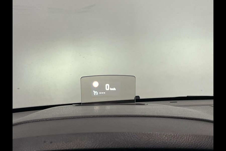 Toyota PROACE Electric Verso L2 Extra Range Luxury 75 kWh 8p Personen bus Panorama dak Lederen bekleding Voorstoelen Climate Control Apple Carplay Android Auto Parkeer sensoren Cruise Control Bumpers in kleur