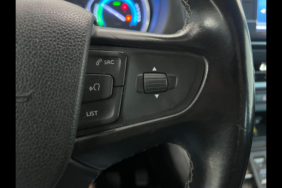 Toyota PROACE Electric Verso L2 Extra Range Luxury 75 kWh 8p Personen bus Panorama dak Lederen bekleding Voorstoelen Climate Control Apple Carplay Android Auto Parkeer sensoren Cruise Control Bumpers in kleur