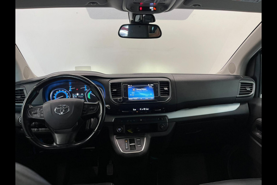 Toyota PROACE Electric Verso L2 Extra Range Luxury 75 kWh 8p Personen bus Panorama dak Lederen bekleding Voorstoelen Climate Control Apple Carplay Android Auto Parkeer sensoren Cruise Control Bumpers in kleur
