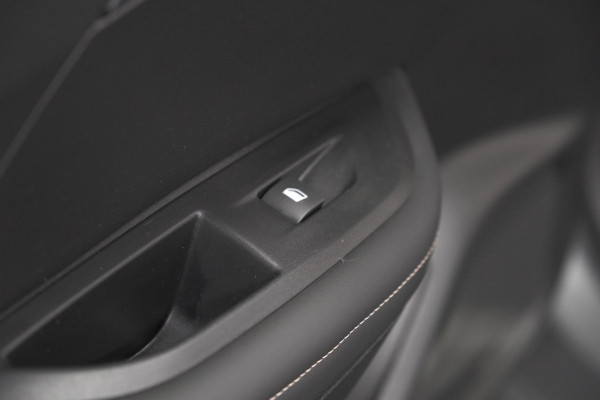 Peugeot 2008 PureTech 100 Allure | Allseason Banden | 360 Camera | Adaptieve Cruise Control | Dodehoekdetetie | Navigatie