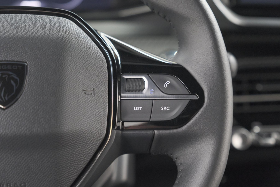 Peugeot 2008 PureTech 100 Allure | Allseason Banden | 360 Camera | Adaptieve Cruise Control | Dodehoekdetetie | Navigatie