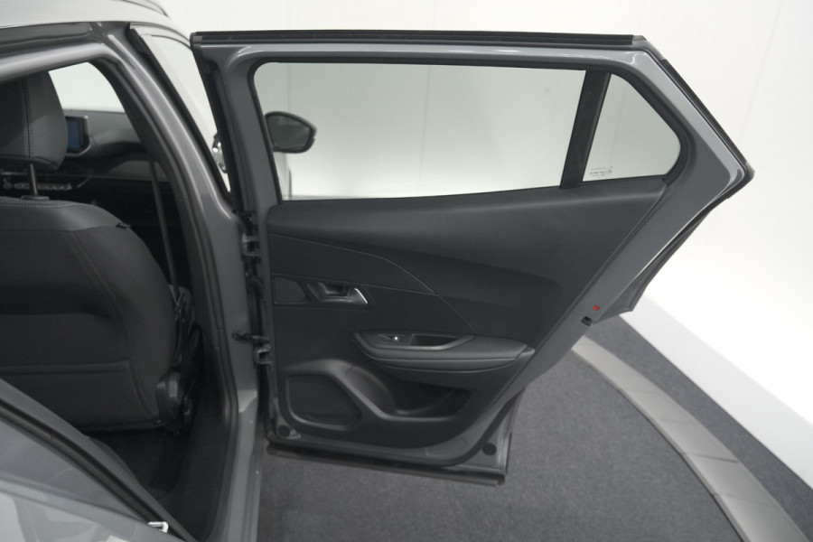 Peugeot 2008 PureTech 100 Allure | Allseason Banden | 360 Camera | Adaptieve Cruise Control | Dodehoekdetetie | Navigatie