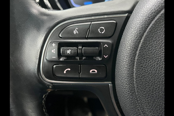 Kia Niro 1.6 GDi PHEV ExecutiveLine Navigatie Apple Carplay Android Auto Camera Parkeersensoren achter Adaptive Cruise Control Stoelverwarming en verkoeling Stuurverwarming Elektrisch verstelbare stoelen Climate Control