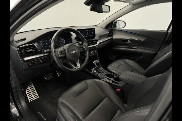 Kia Niro 1.6 GDi PHEV ExecutiveLine Navigatie Apple Carplay Android Auto Camera Parkeersensoren achter Adaptive Cruise Control Stoelverwarming en verkoeling Stuurverwarming Elektrisch verstelbare stoelen Climate Control