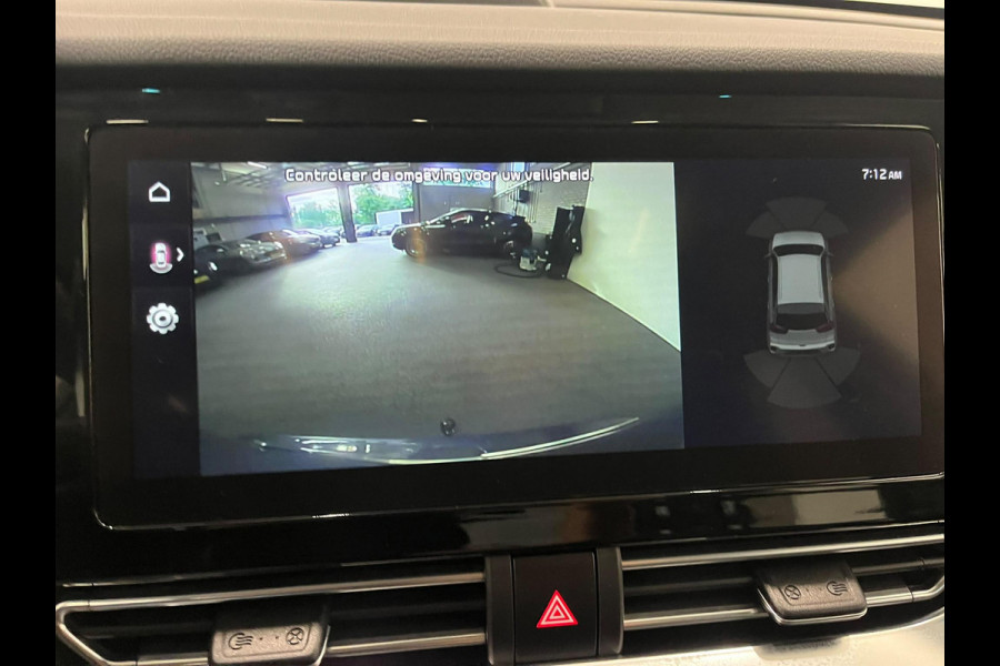 Kia Niro 1.6 GDi PHEV ExecutiveLine Navigatie Apple Carplay Android Auto Camera Parkeersensoren achter Adaptive Cruise Control Stoelverwarming en verkoeling Stuurverwarming Elektrisch verstelbare stoelen Climate Control
