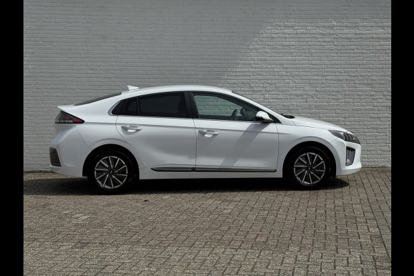 Hyundai IONIQ Comfort EV 38 kWh +300km rijbereik Camera Navi Stoelverwarming Carplay Cruise