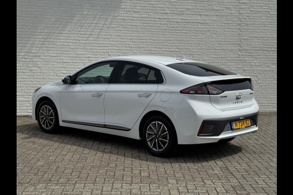 Hyundai IONIQ Comfort EV 38 kWh +300km rijbereik Camera Navi Stoelverwarming Carplay Cruise