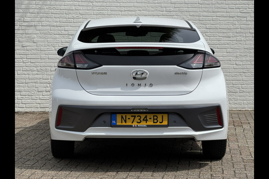 Hyundai IONIQ Comfort EV 38 kWh +300km rijbereik Camera Navi Stoelverwarming Carplay Cruise
