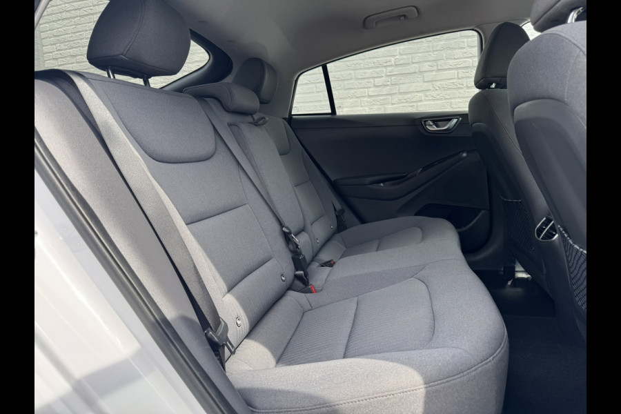 Hyundai IONIQ Comfort EV 38 kWh +300km rijbereik Camera Navi Stoelverwarming Carplay Cruise