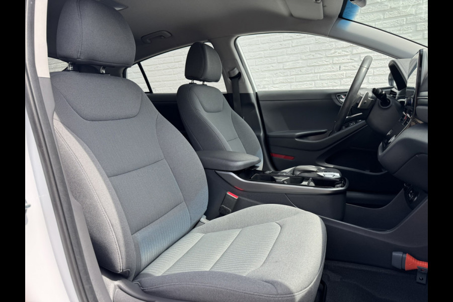 Hyundai IONIQ Comfort EV 38 kWh +300km rijbereik Camera Navi Stoelverwarming Carplay Cruise