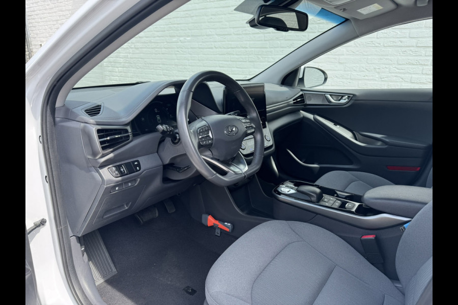 Hyundai IONIQ Comfort EV 38 kWh +300km rijbereik Camera Navi Stoelverwarming Carplay Cruise