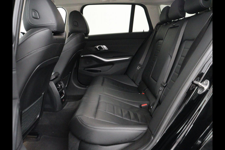 BMW 3 Serie Touring 318i Business Edition Plus | Leder | Stoelverwarming | Carplay | Virtueel dashboard | Cruise control | Climate control | Park assist | Full LED |